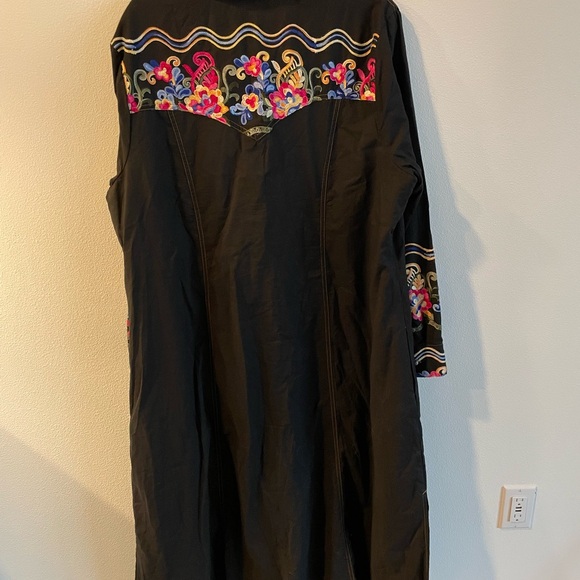 Soft Surroundings Phillips Black Maxi Embroidered Shirtdress Size 2X - Picture 2 of 7